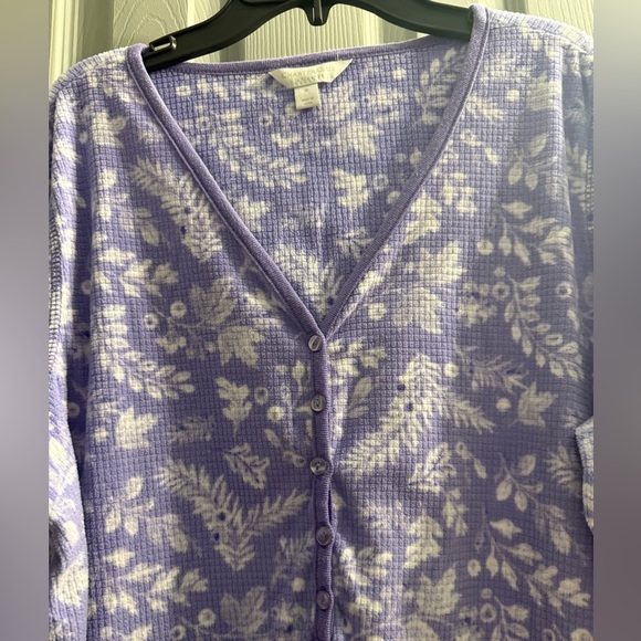 Charter Club Sleepwear fleece shirt in purple with leaf & flower pattern Size 1X - Picture 2 of 8